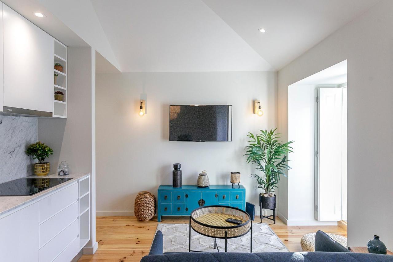 Lovelystay - Downtown Studio With Pool, Ac And Balcony ปอร์โต ภายนอก รูปภาพ