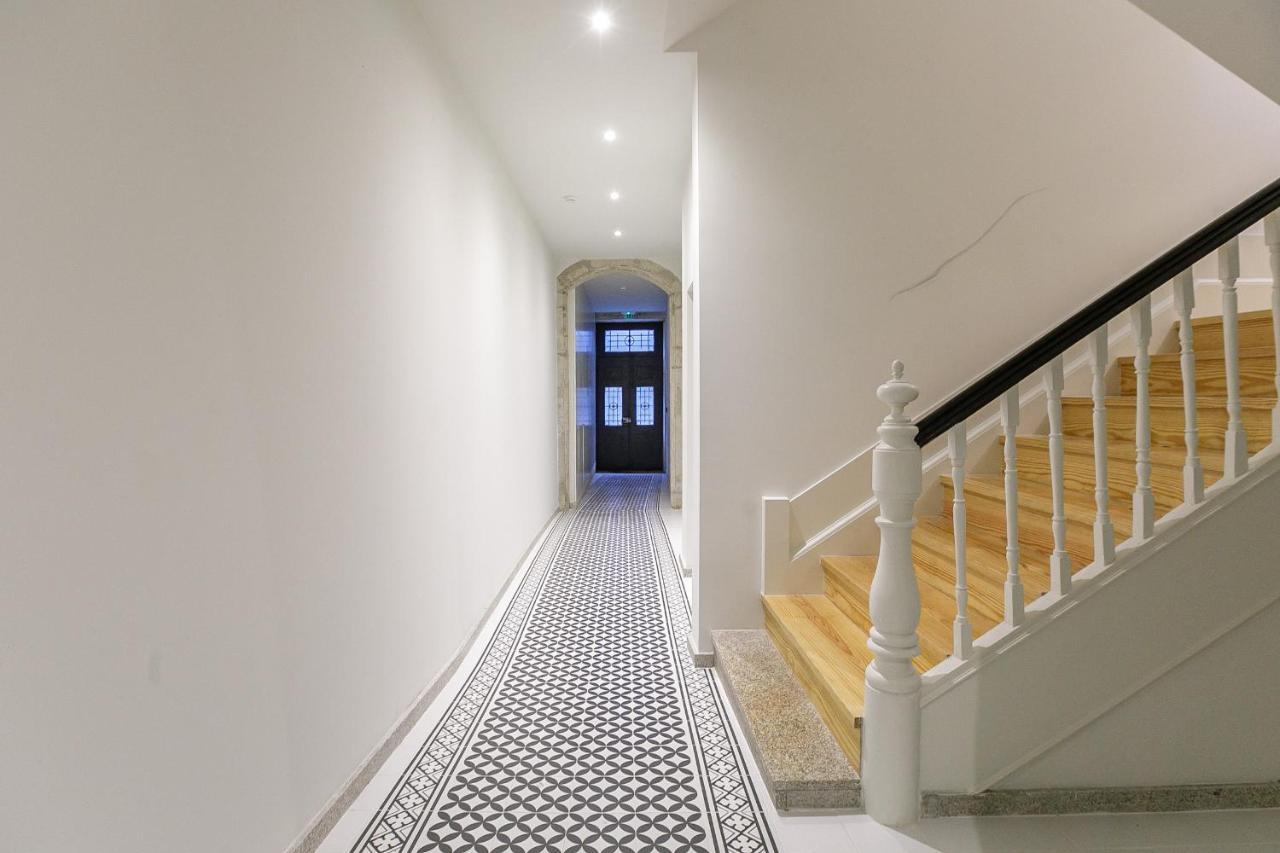 Lovelystay - Downtown Studio With Pool, Ac And Balcony ปอร์โต ภายนอก รูปภาพ